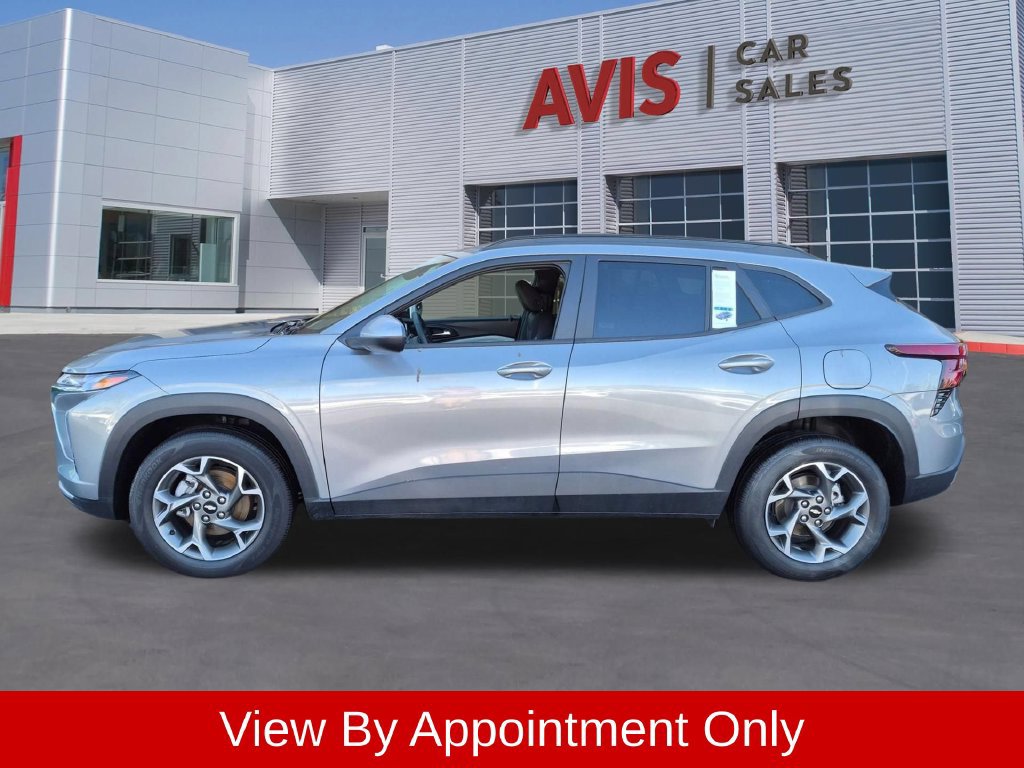 Used 2025 Chevrolet Trax LT w/ LT Convenience Package FWD image 10