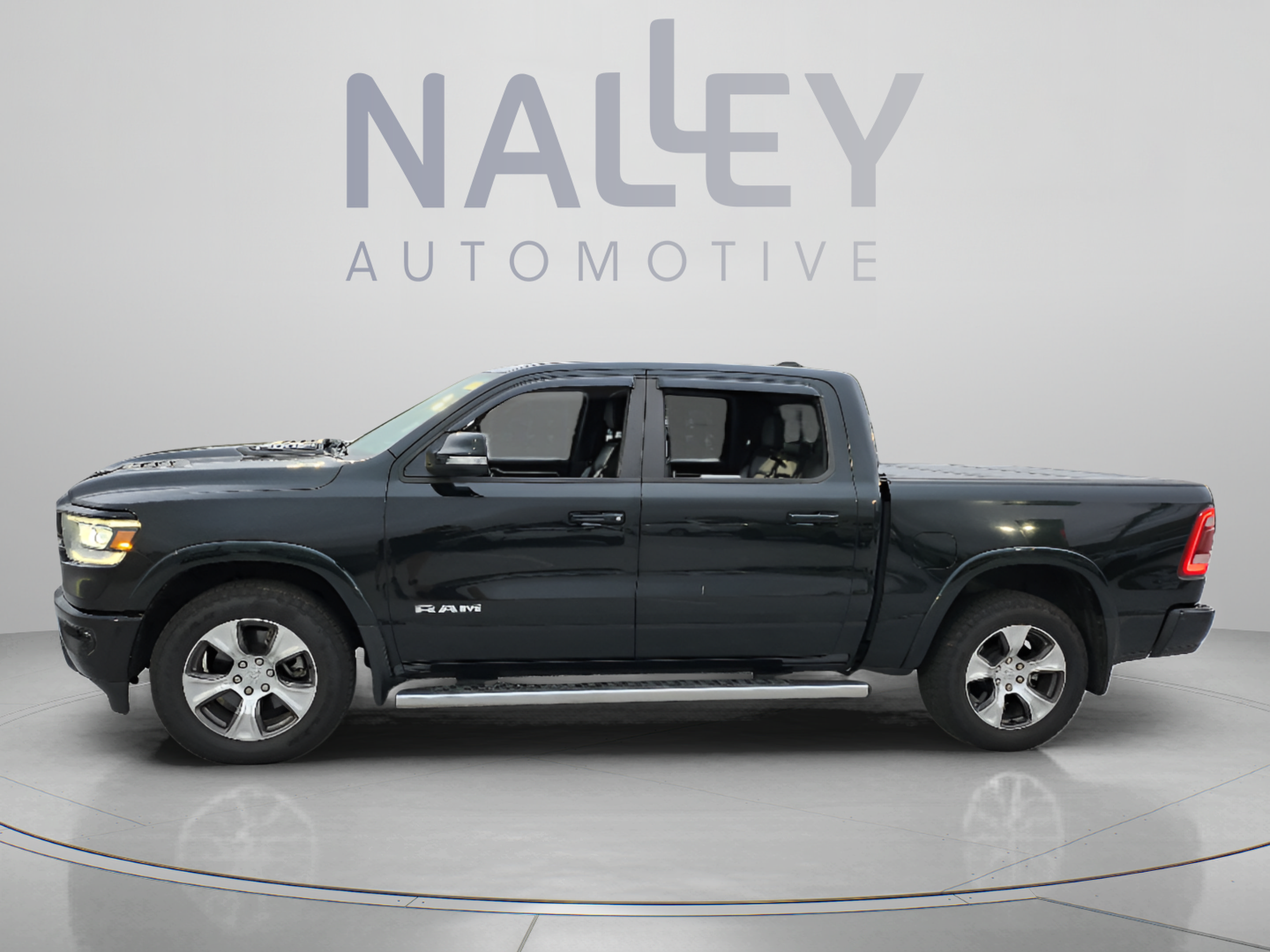 Used 2019 RAM 1500 Laramie w/ Sport Appearance Package AWD/4WD image 2