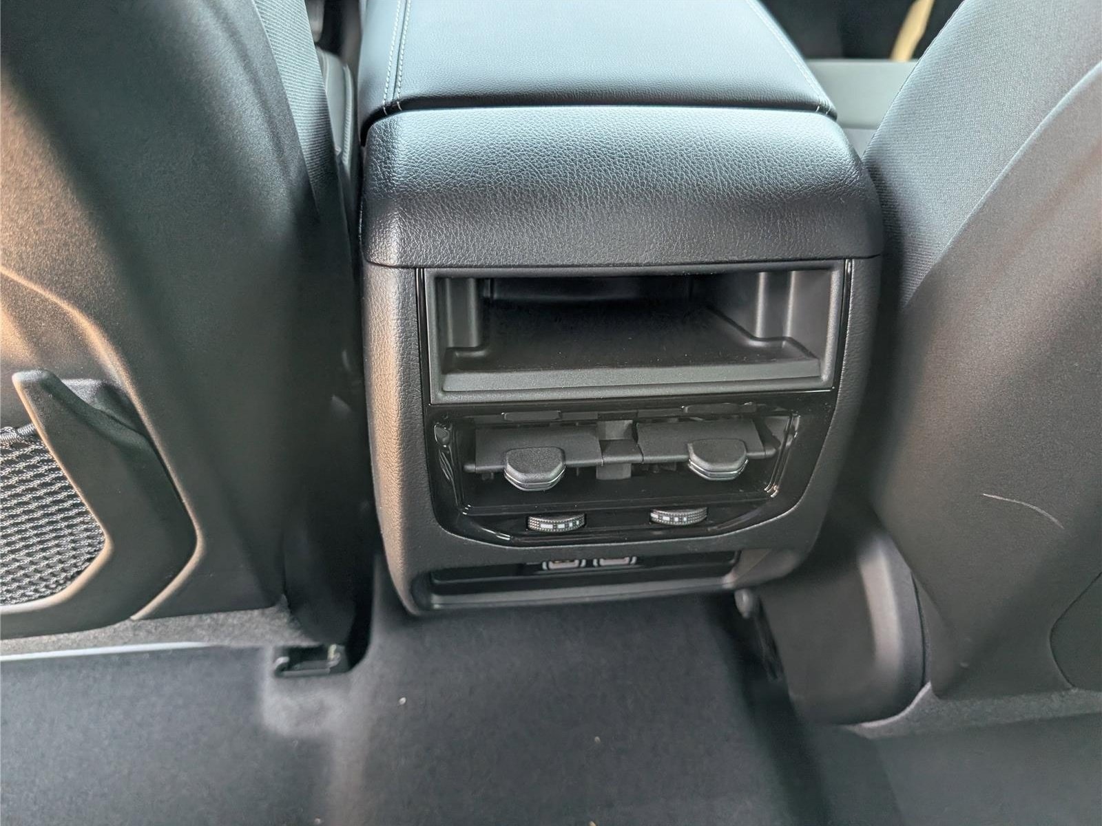 New 2026 Jeep Grand Cherokee Laredo AWD/4WD image 14