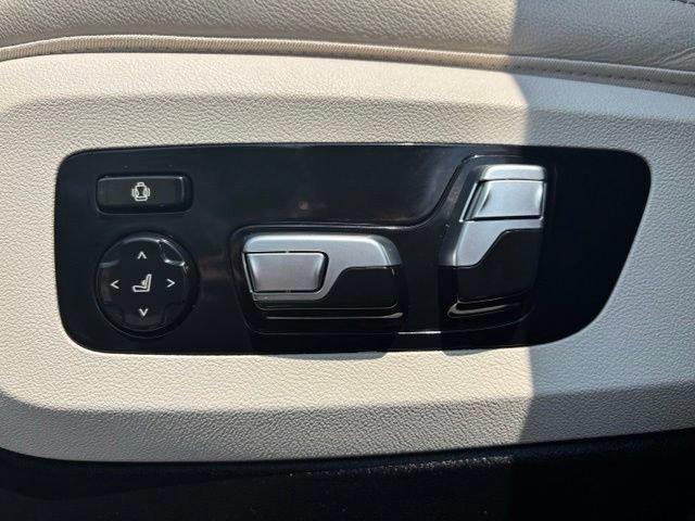 Used 2021 BMW X5 xDrive40i w/ Executive Package AWD/4WD image 13