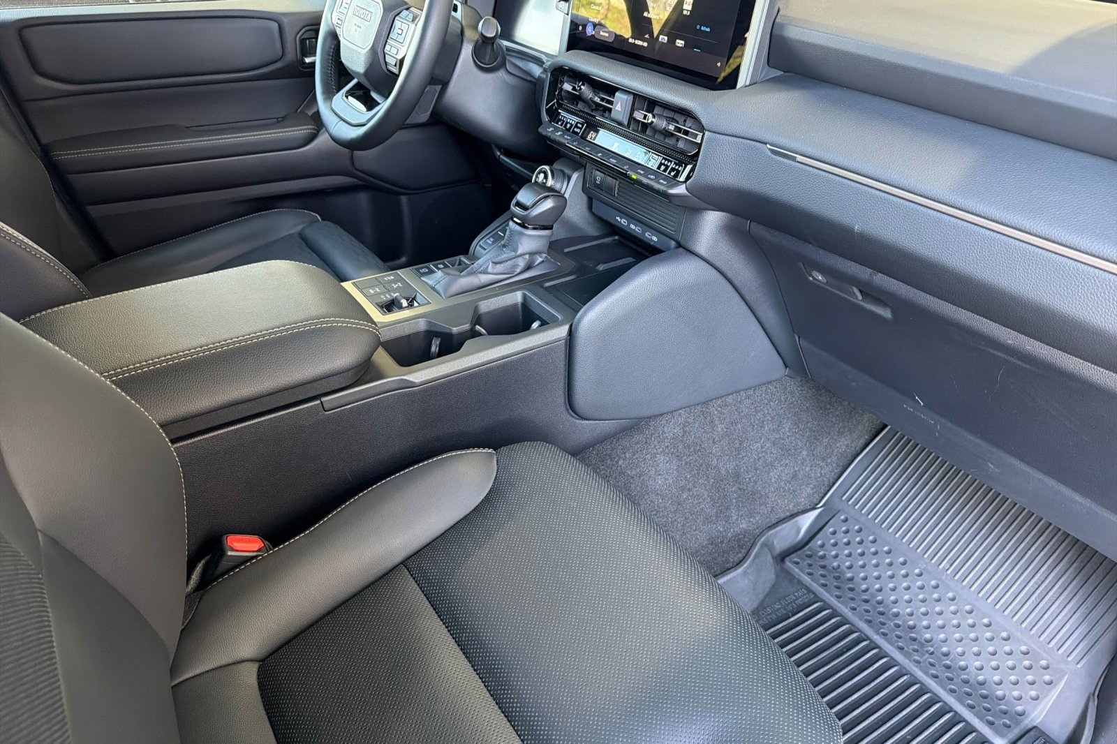 Certified 2025 Toyota Land Cruiser image 15