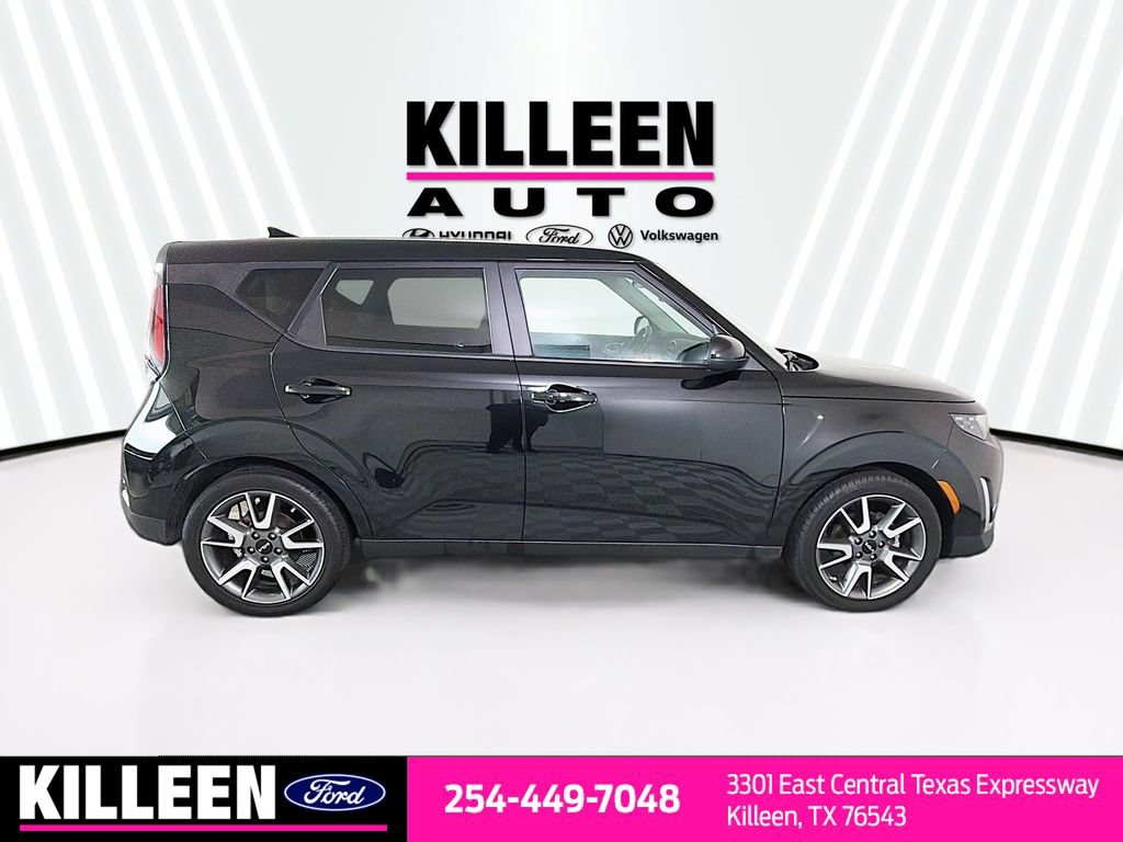 Used 2024 Kia Soul EX w/ Option Group 015 FWD image 10