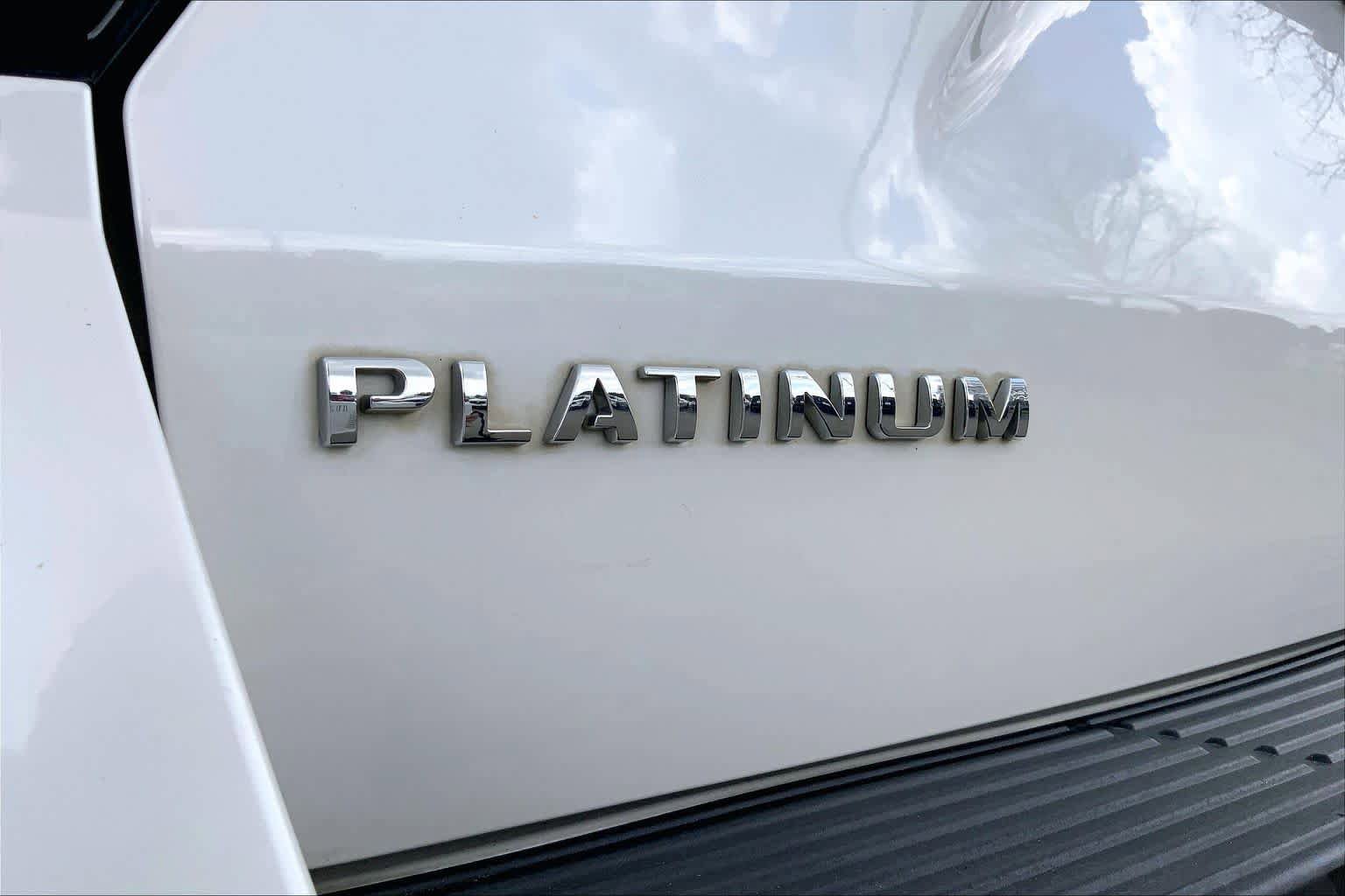 Used 2018 Ford Expedition Platinum RWD image 29