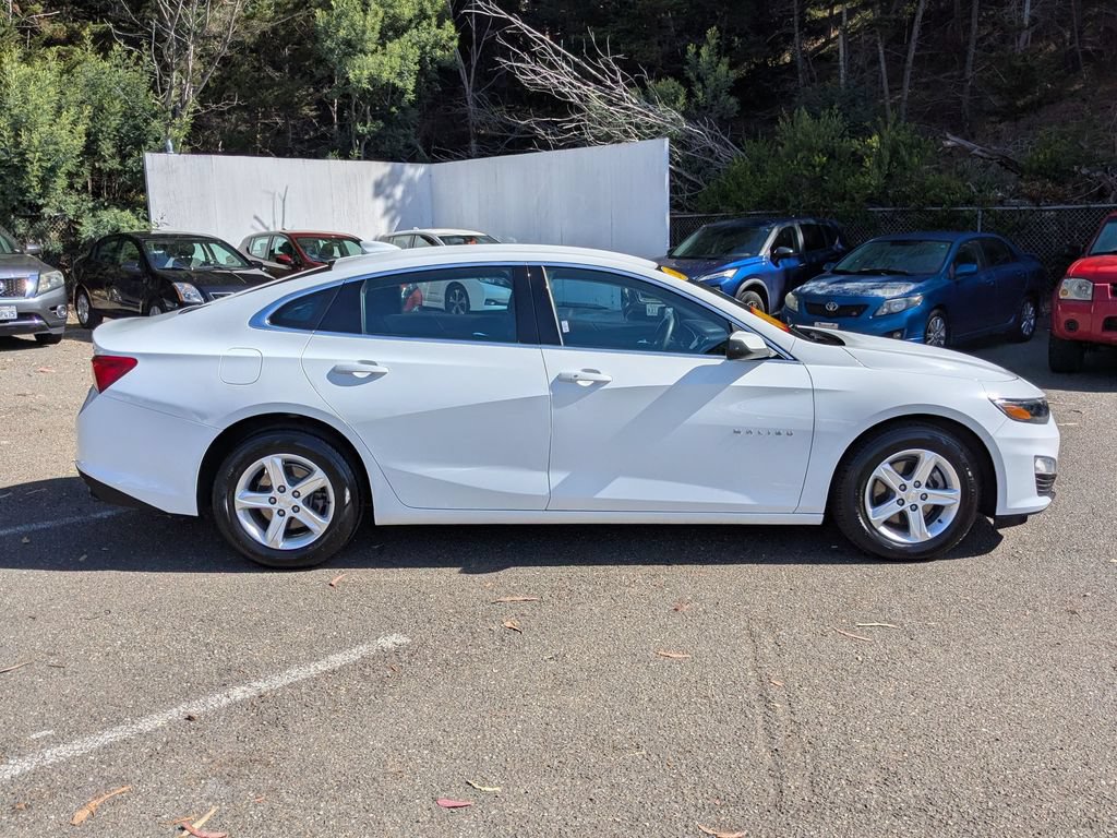 Used 2024 Chevrolet Malibu LT FWD image 4