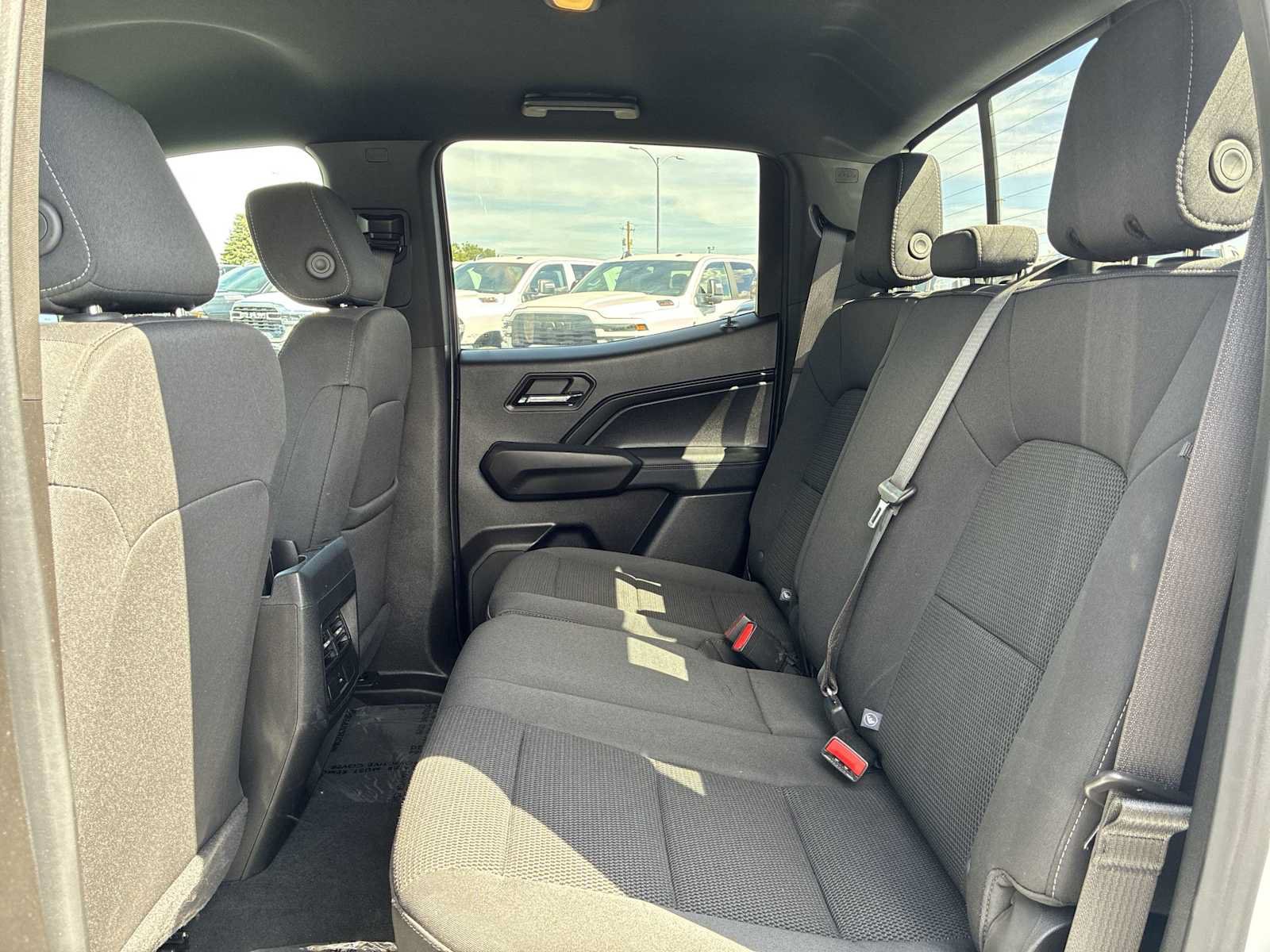Used 2024 Chevrolet Colorado LT w/ LT Convenience Package II AWD/4WD image 15