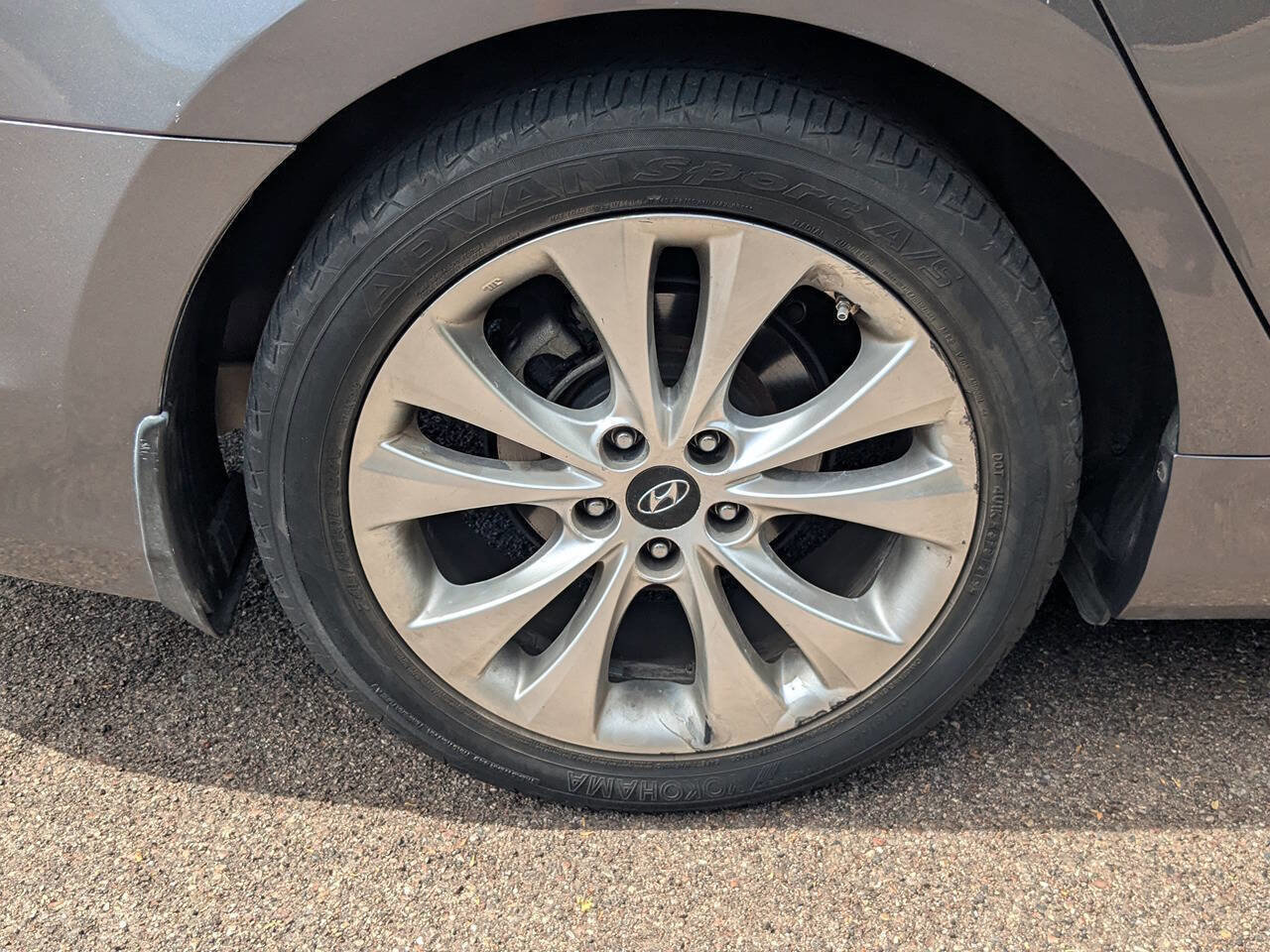 Used 2013 Hyundai Azera image 10