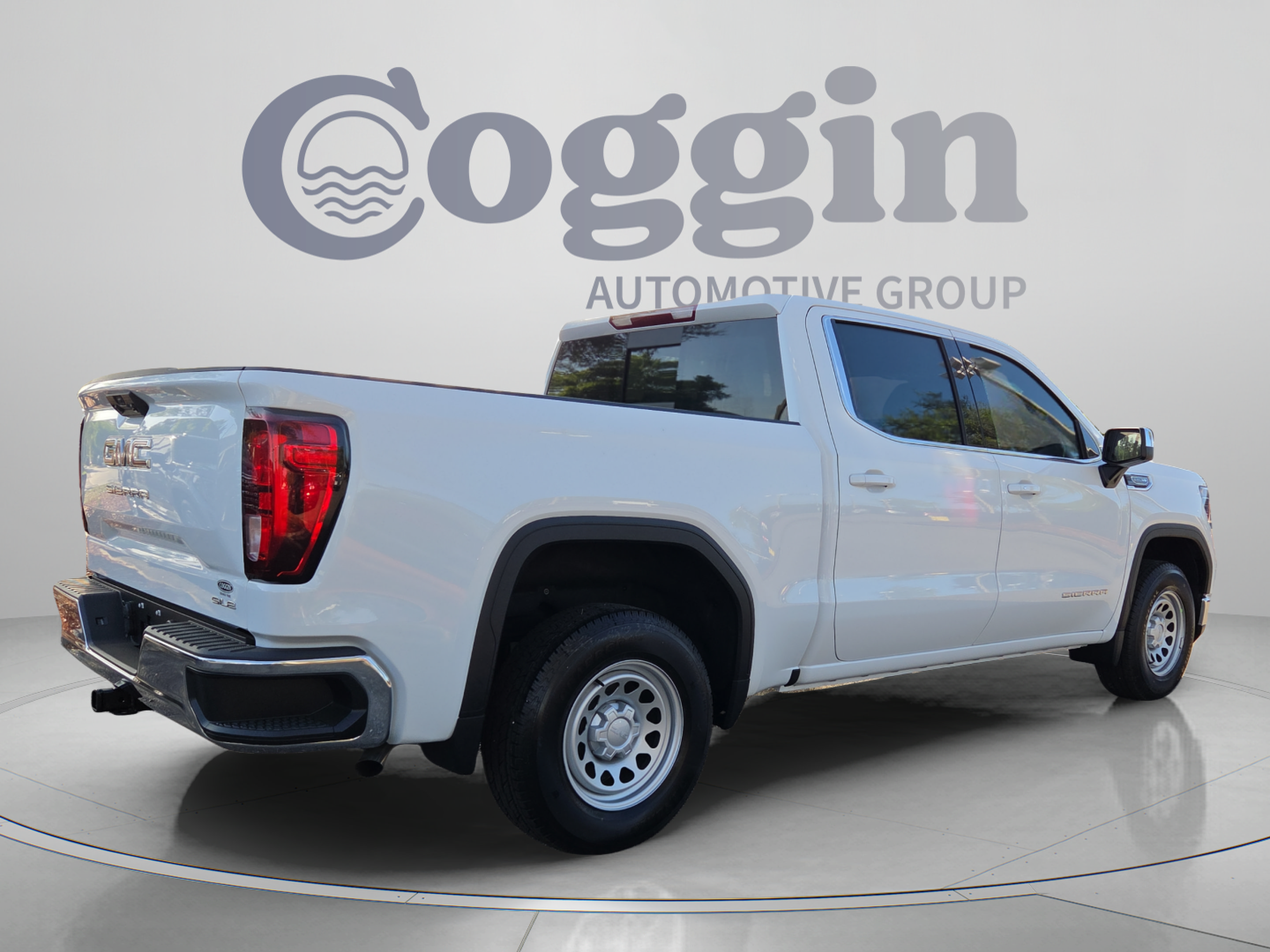 New 2026 GMC Sierra 1500 SLE w/ Preferred Package RWD image 5