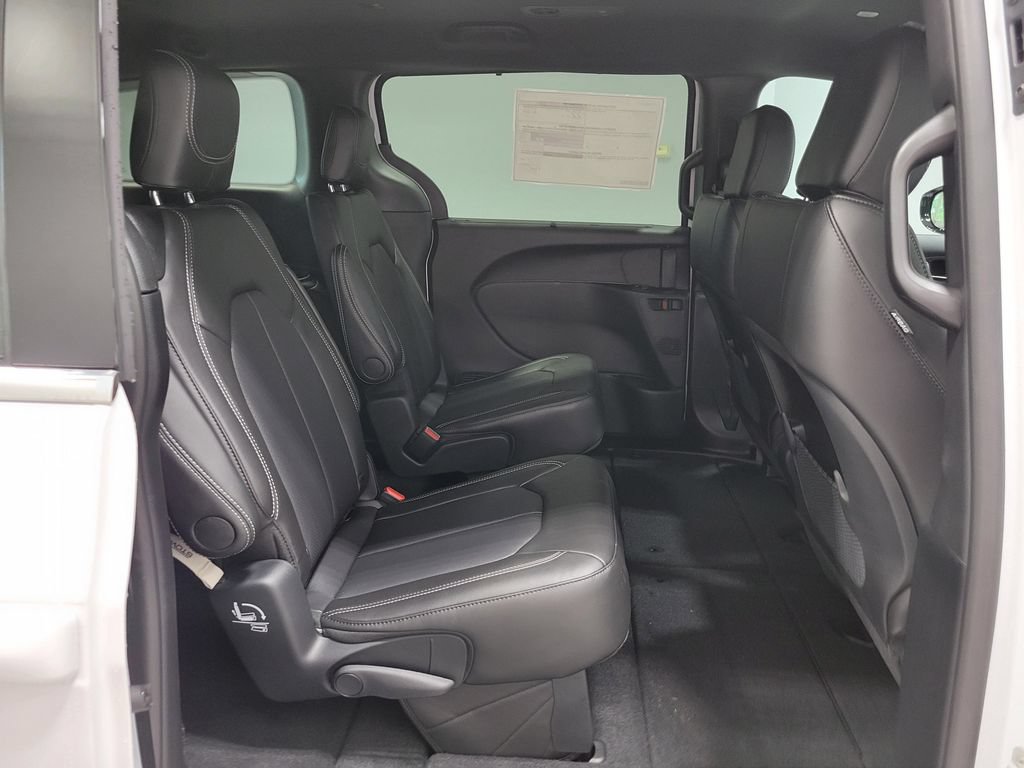New 2027 Chrysler Pacifica LX FWD image 41