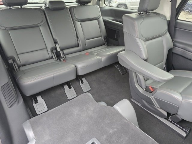 Used 2025 Ford Expedition Active image 38