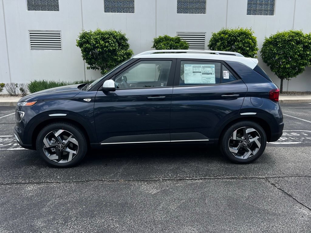 New 2026 Hyundai Venue SEL FWD image 4