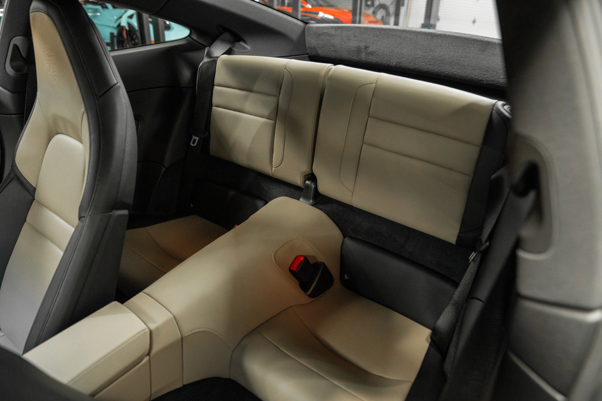 Used 2025 Porsche 911 Carrera image 14