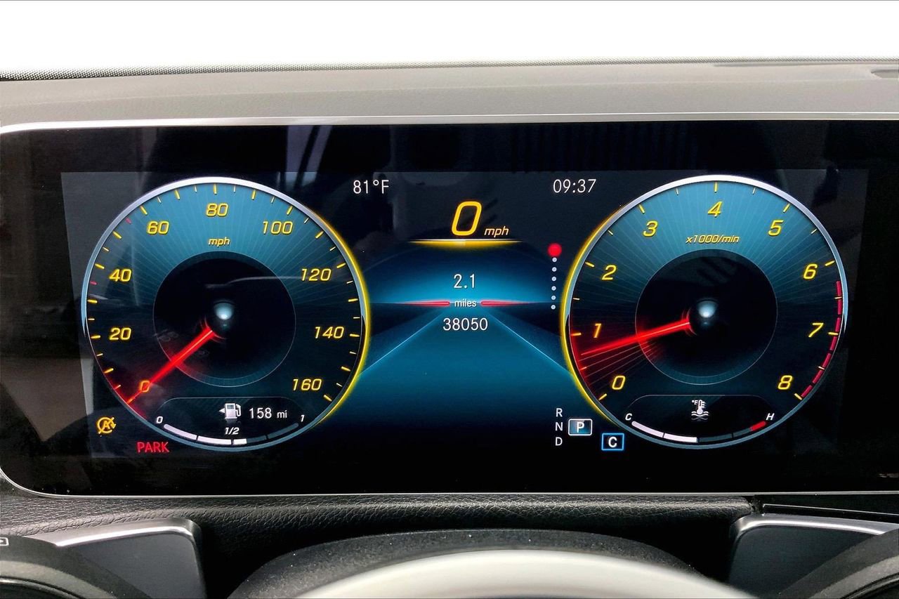 Used 2020 Mercedes-Benz GLB 250 w/ Premium Package image 23