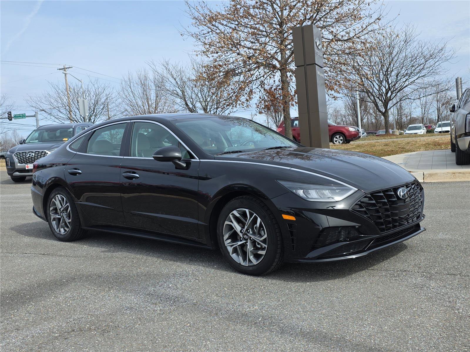 Used 2022 Hyundai Sonata SEL w/ Convenience Package image 2