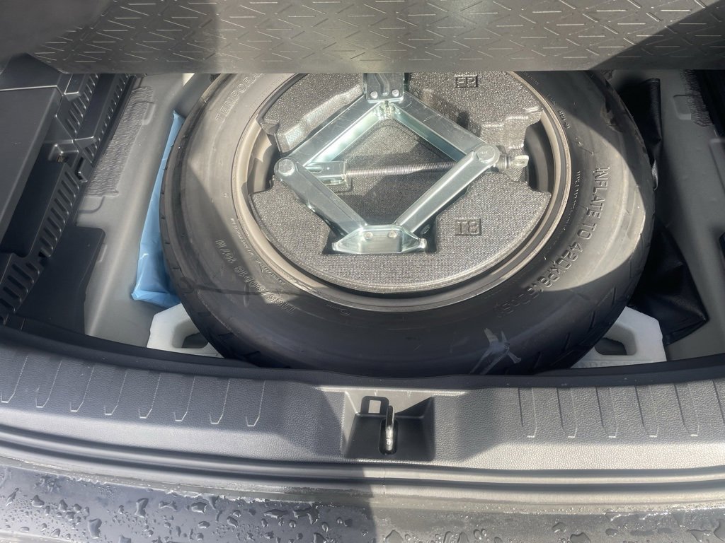 Used 2020 Toyota RAV4 XLE Premium image 20