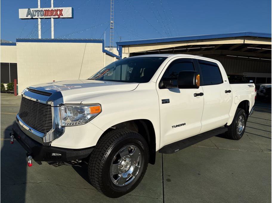Used 2015 Toyota Tundra SR5 AWD/4WD image 2