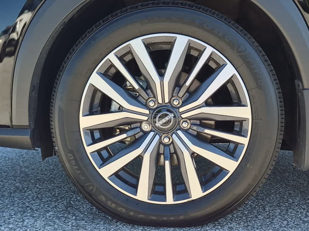 Used 2023 Nissan Kicks SV w/ Interior Electronics Package FWD image 6