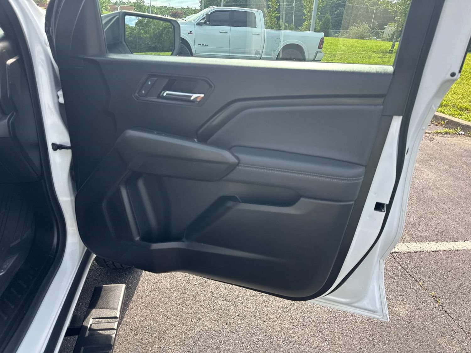 Used 2024 GMC Canyon Elevation RWD image 25