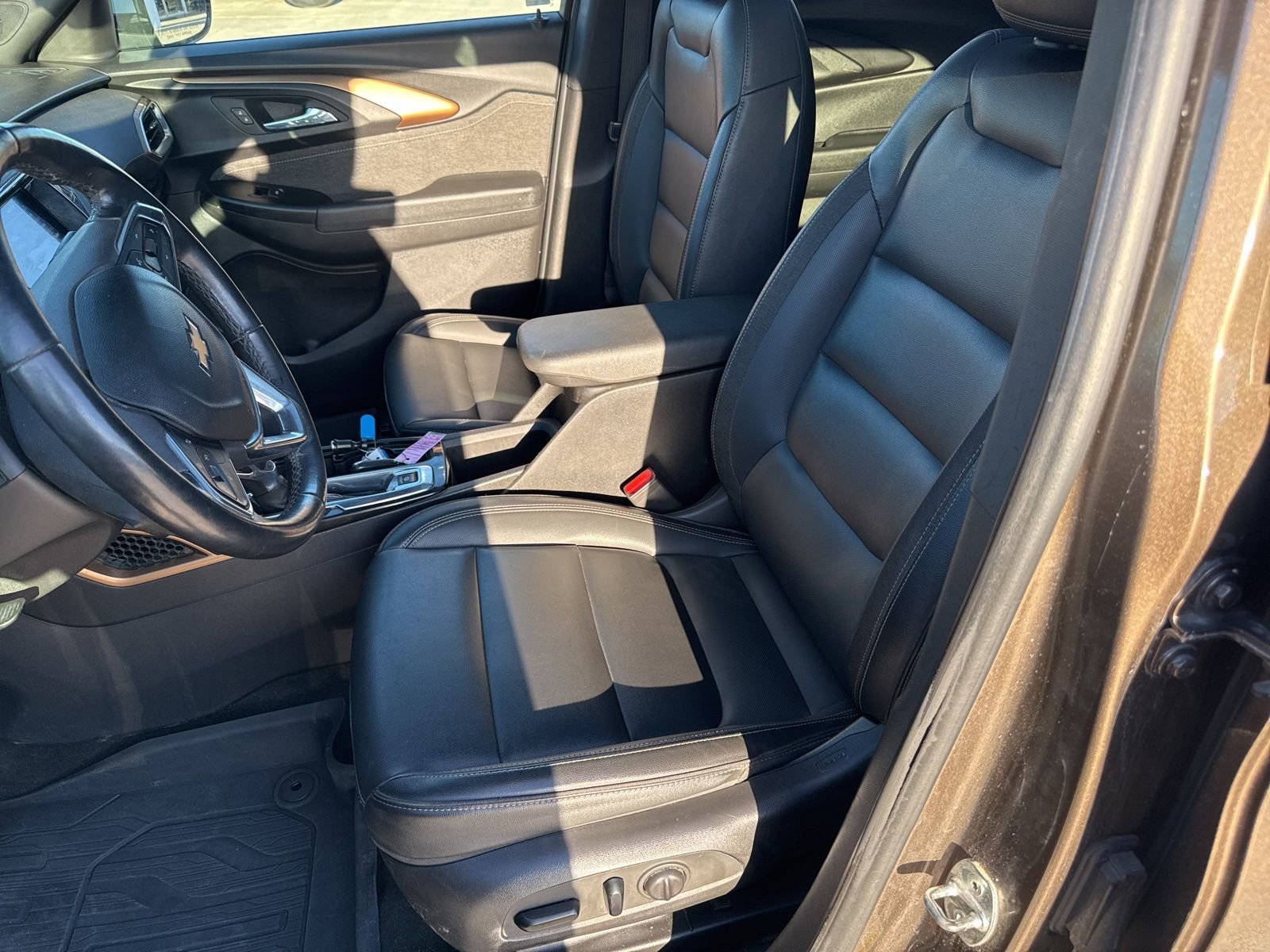Used 2021 Chevrolet TrailBlazer ACTIV w/ Sun and Liftgate Package FWD image 11