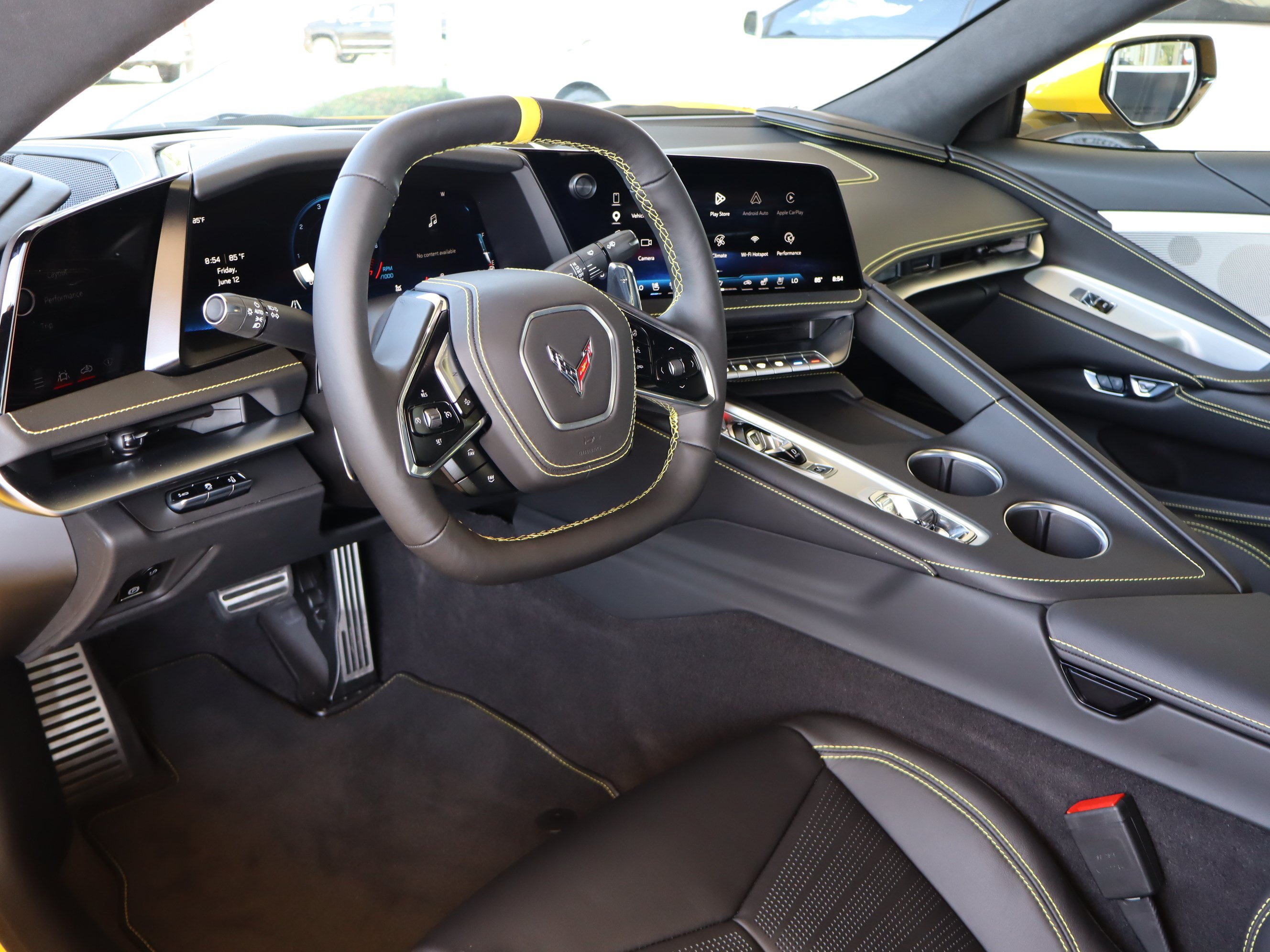 Used 2026 Chevrolet Corvette Stingray Premium Conv w/ Z51 Performance Package RWD image 11