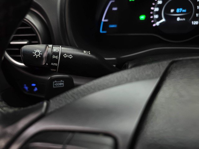 Used 2019 Hyundai Kona Limited FWD image 21