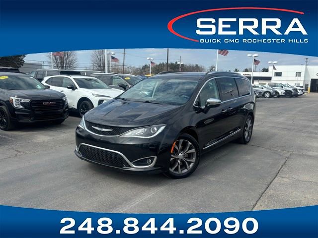 Used 2018 Chrysler Pacifica Limited w/ Tire & Wheel Group image 1
