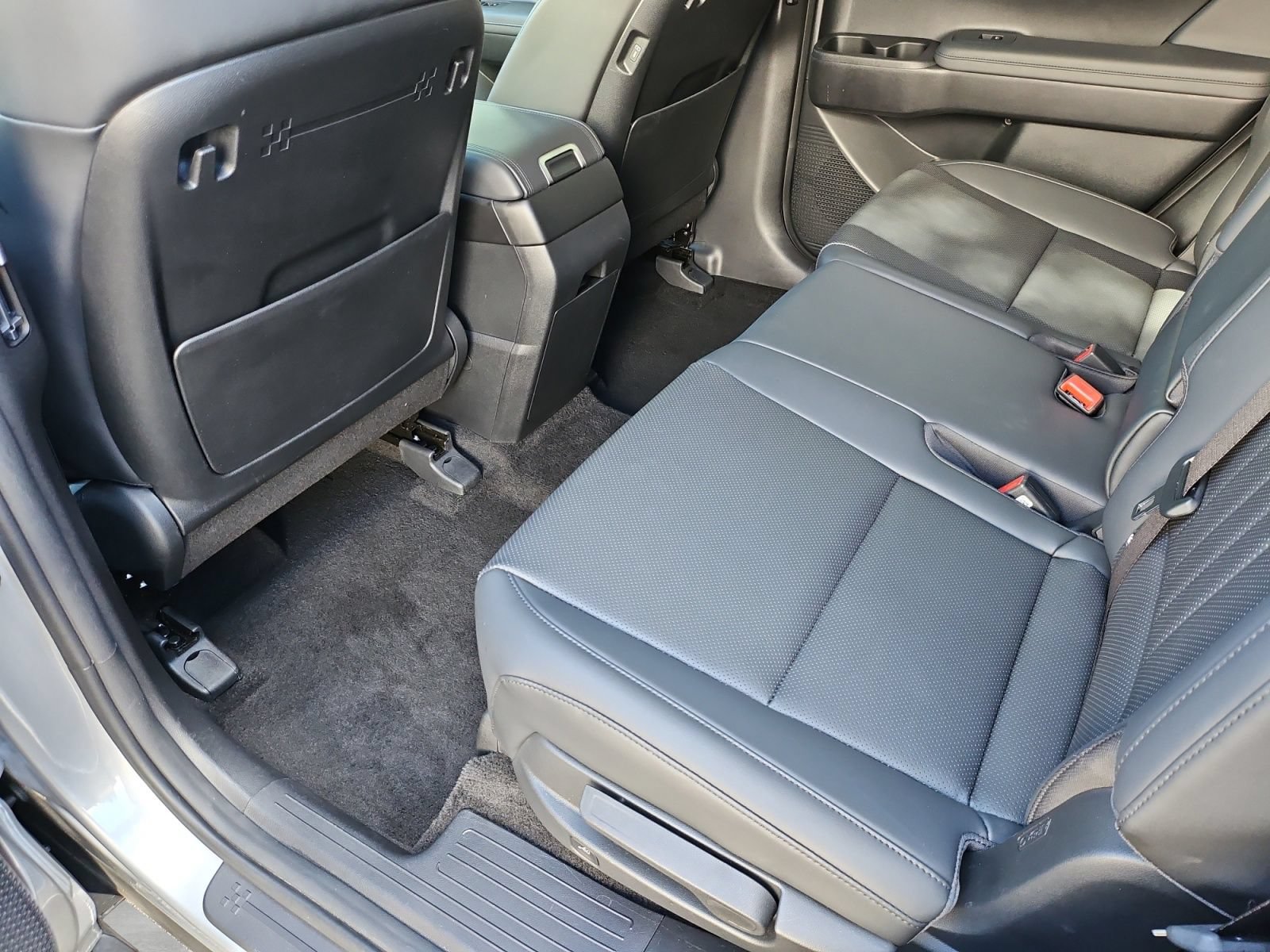 Used 2026 Hyundai Santa Fe SEL FWD image 33