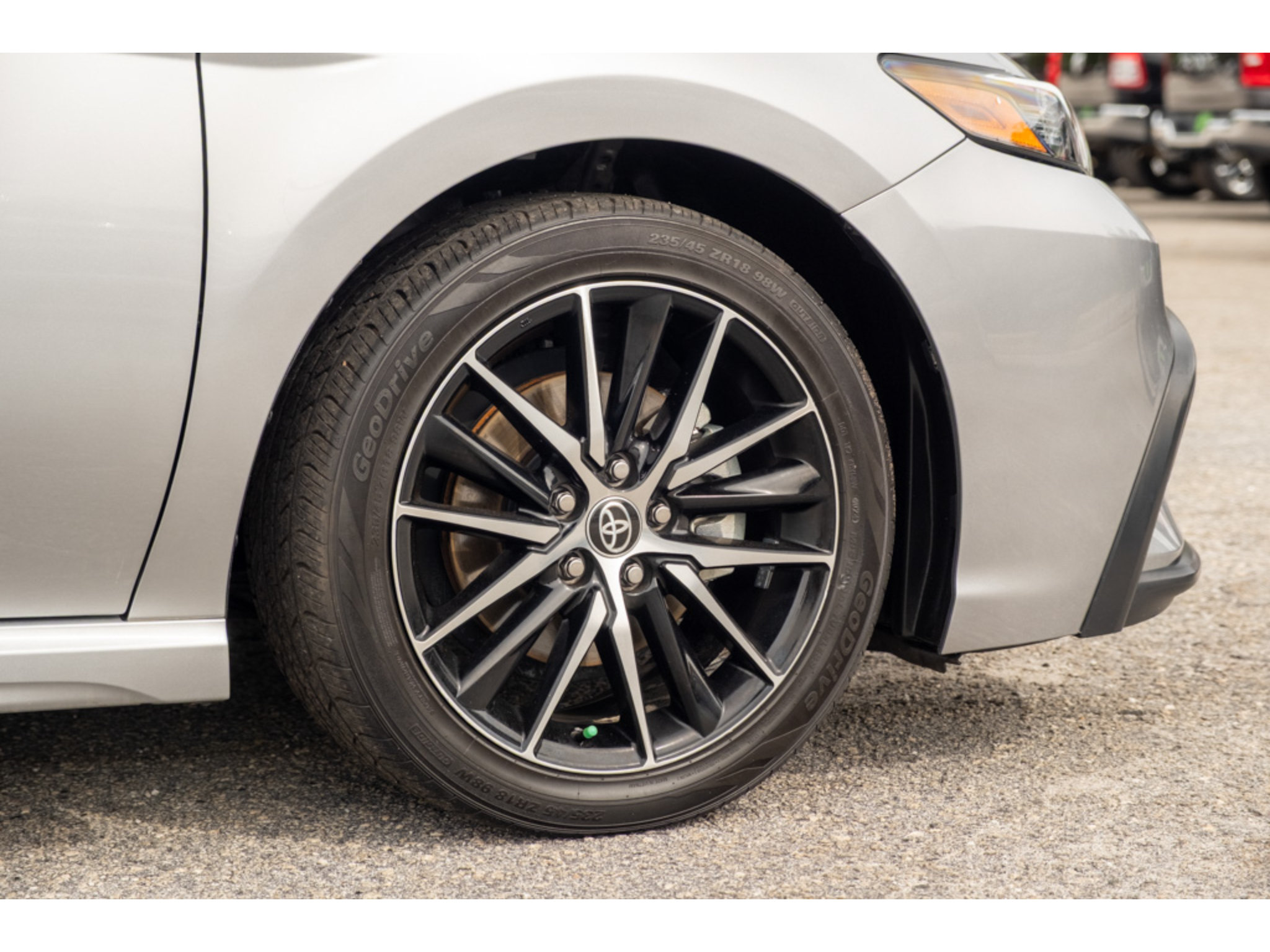 Used 2024 Toyota Camry SE FWD image 10