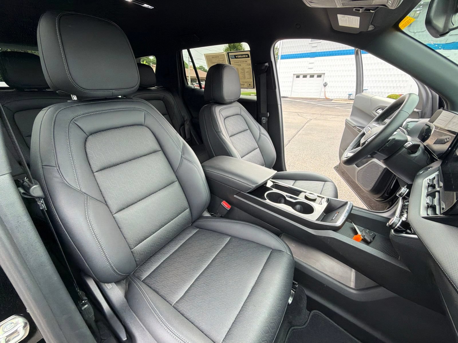 Used 2026 Chevrolet Equinox LT w/ Convenience Package II AWD/4WD image 28