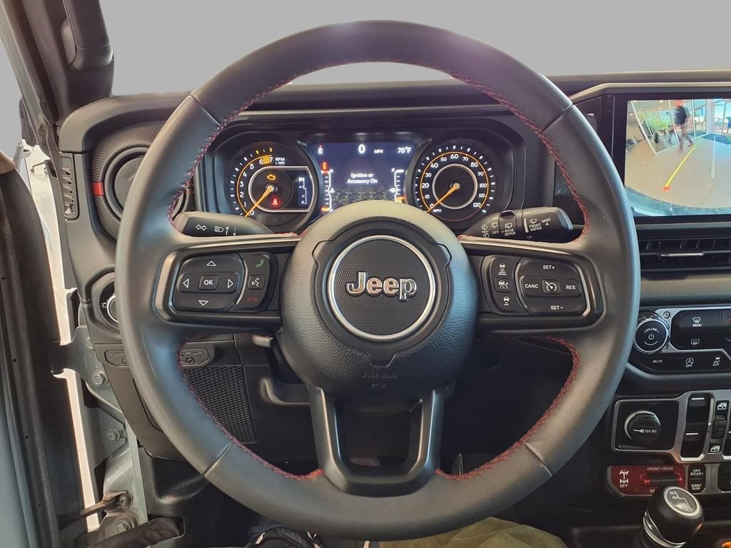 Used 2024 Jeep Wrangler Unlimited Rubicon AWD/4WD image 15