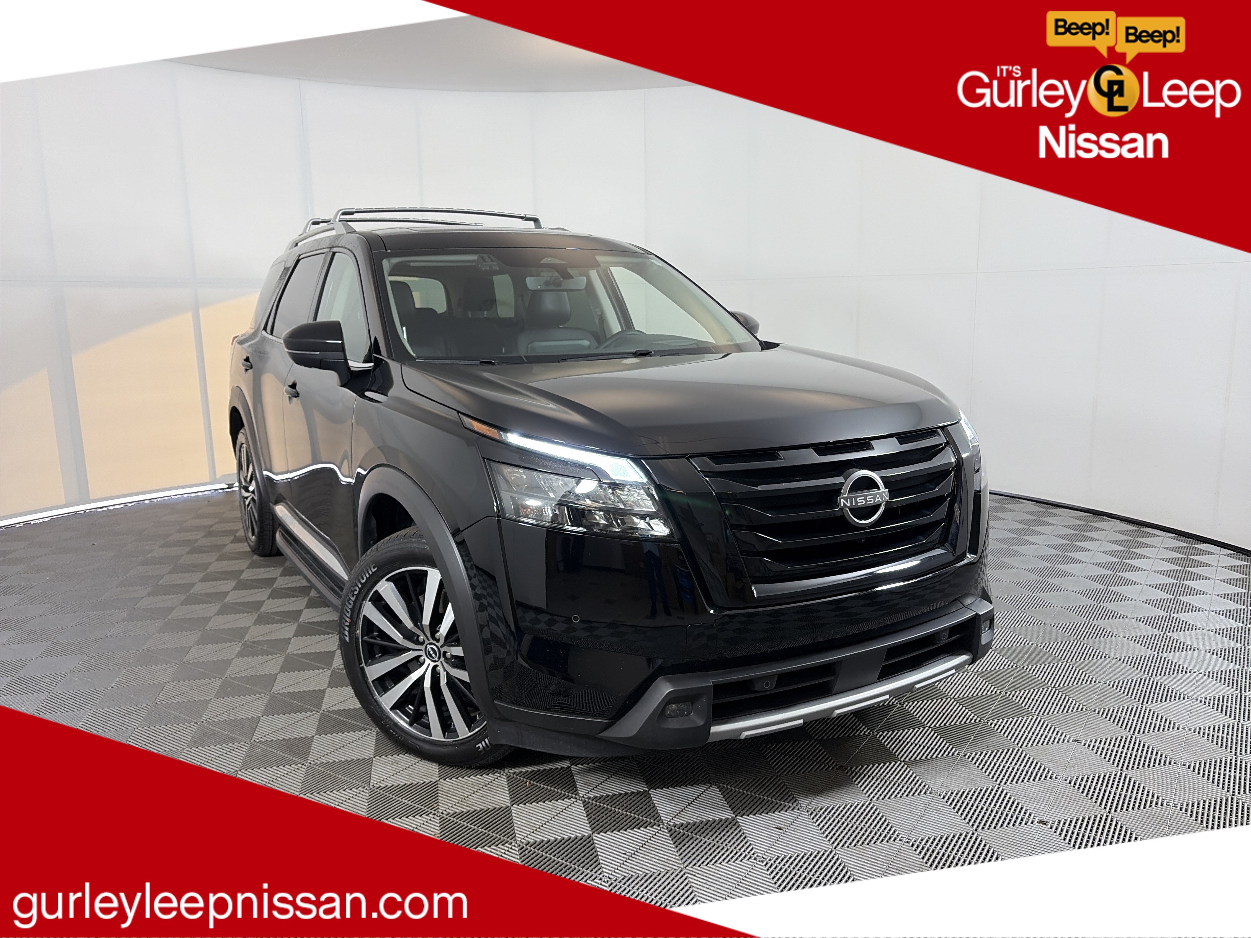 Certified 2025 Nissan Pathfinder Platinum w/ Lighting Package (N93)
