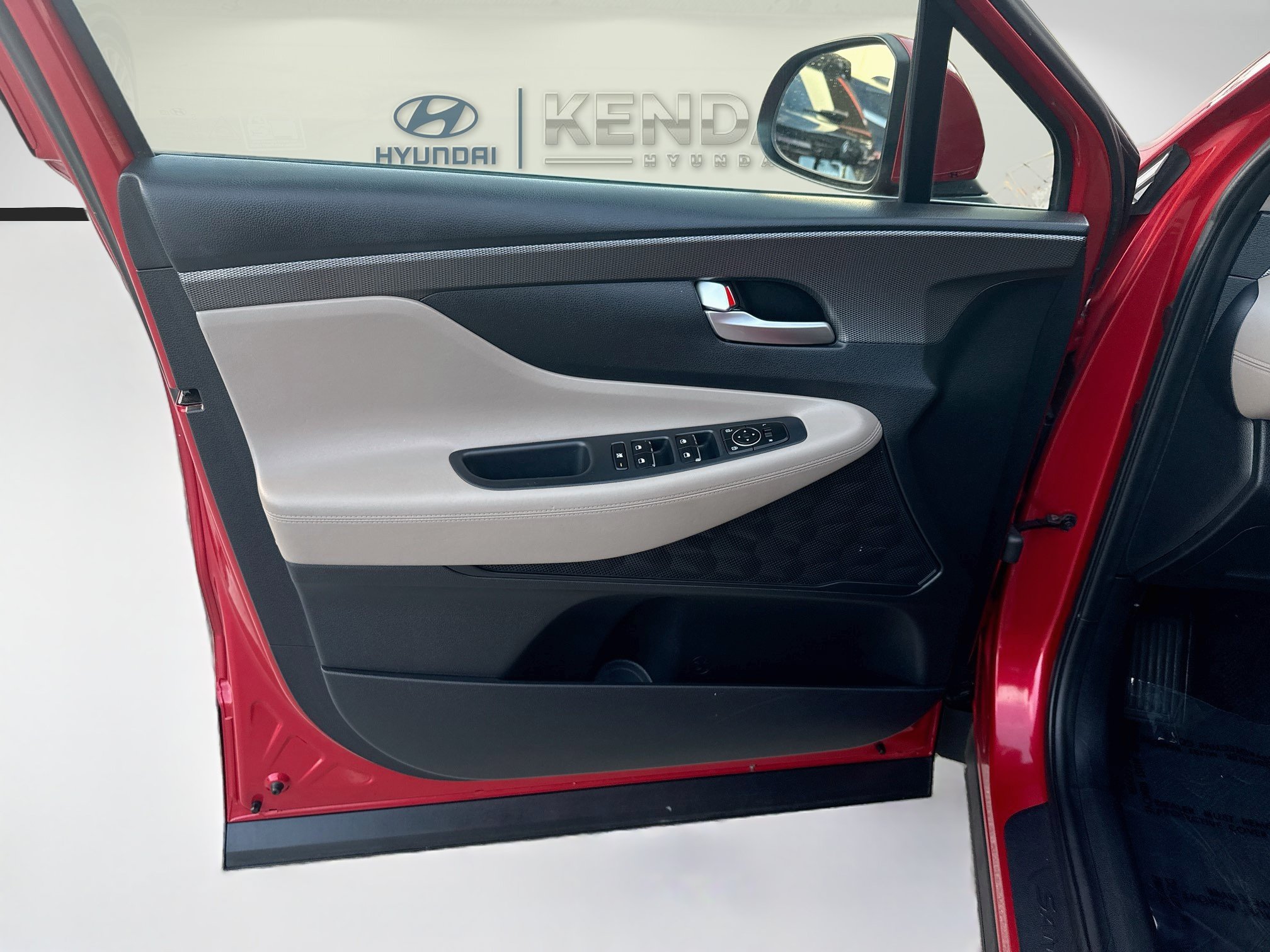 Used 2020 Hyundai Santa Fe SE FWD image 17