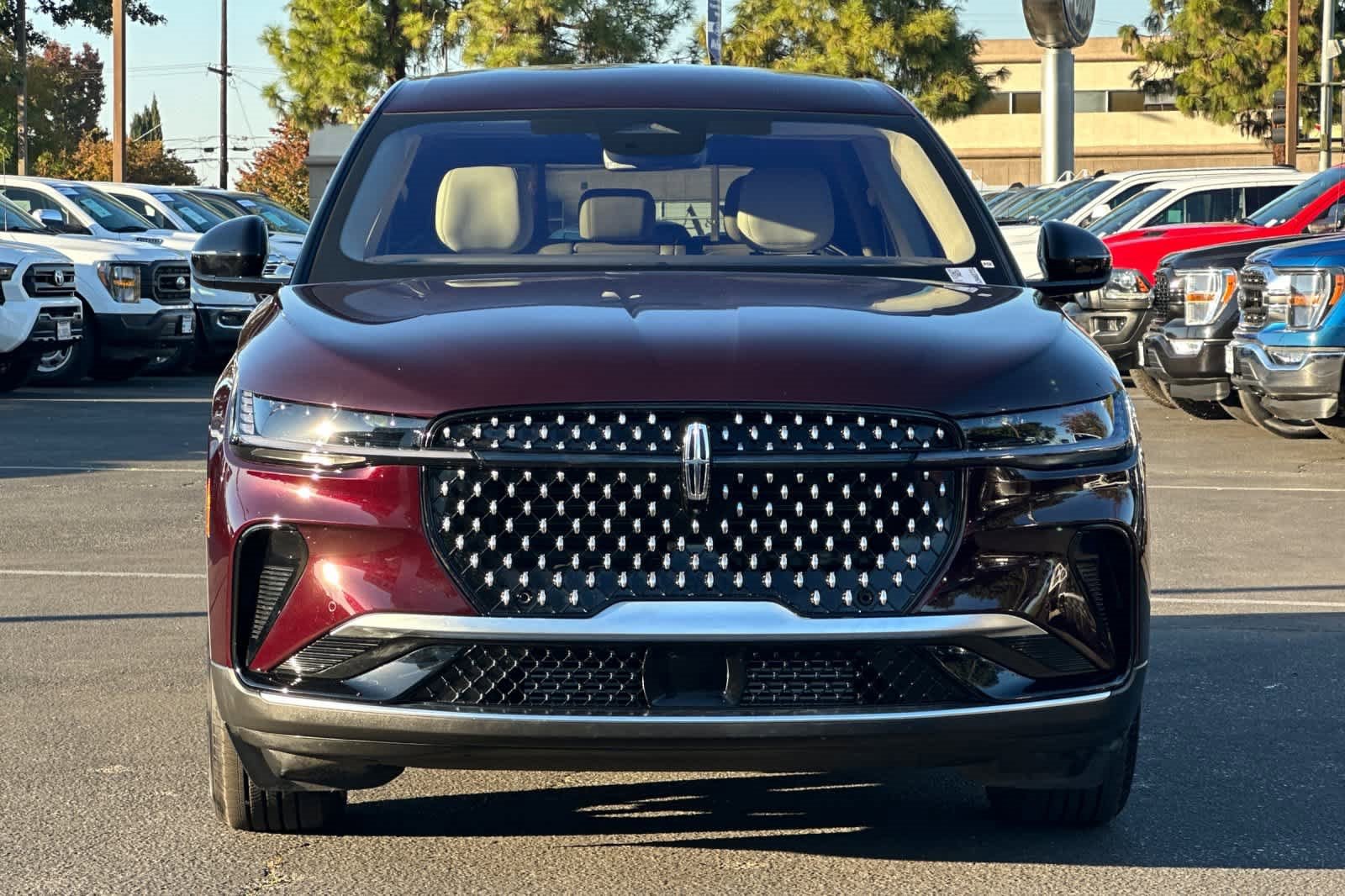 Used 2025 Lincoln Nautilus Premier image 10