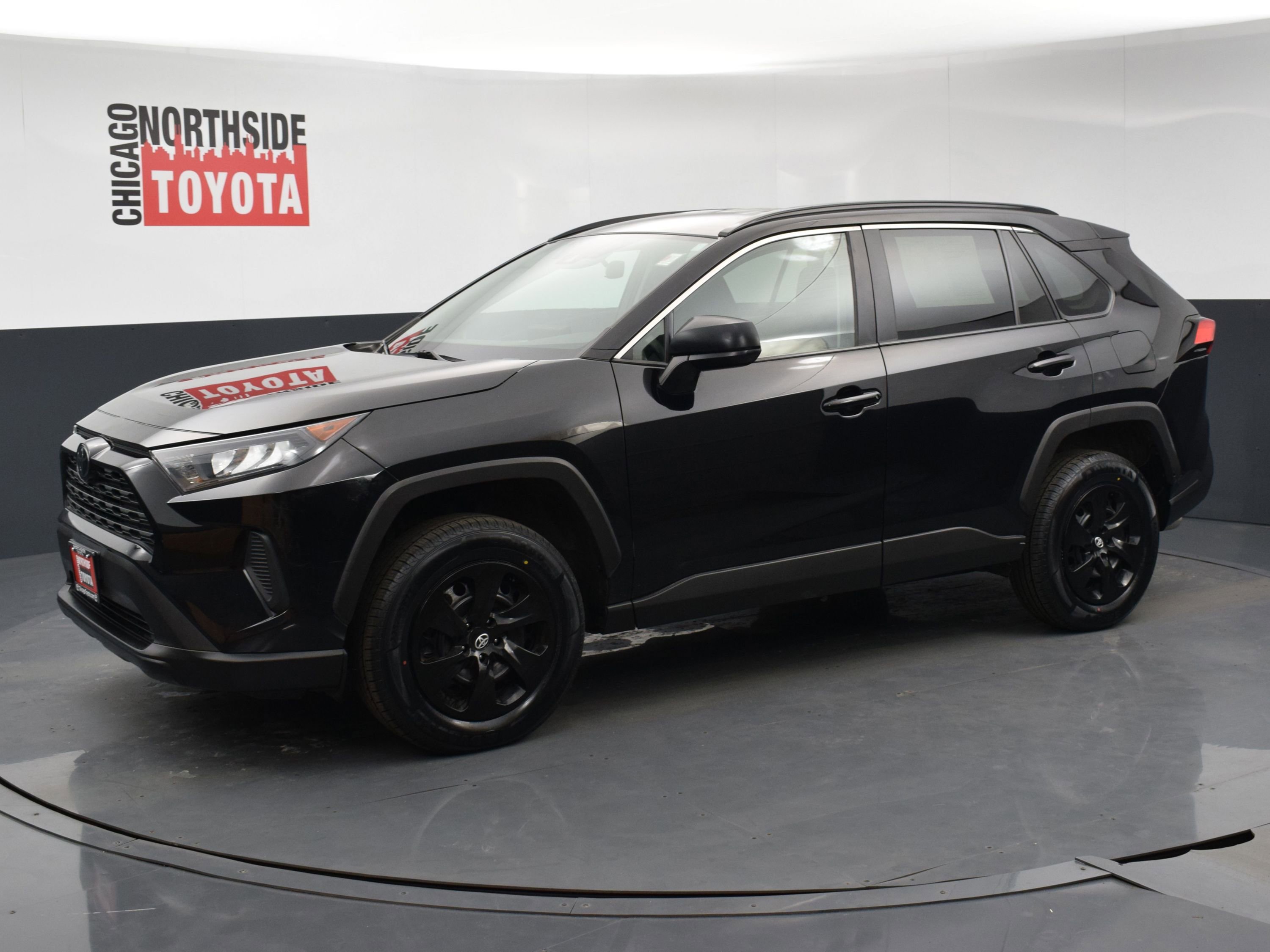 Used 2021 Toyota RAV4 LE AWD/4WD image 8