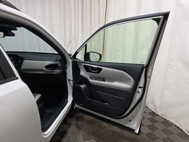 Used 2025 Subaru Forester Limited image 34