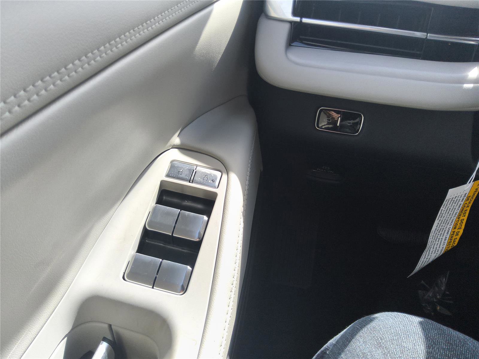 New 2026 Lincoln Navigator L Premier AWD/4WD image 30