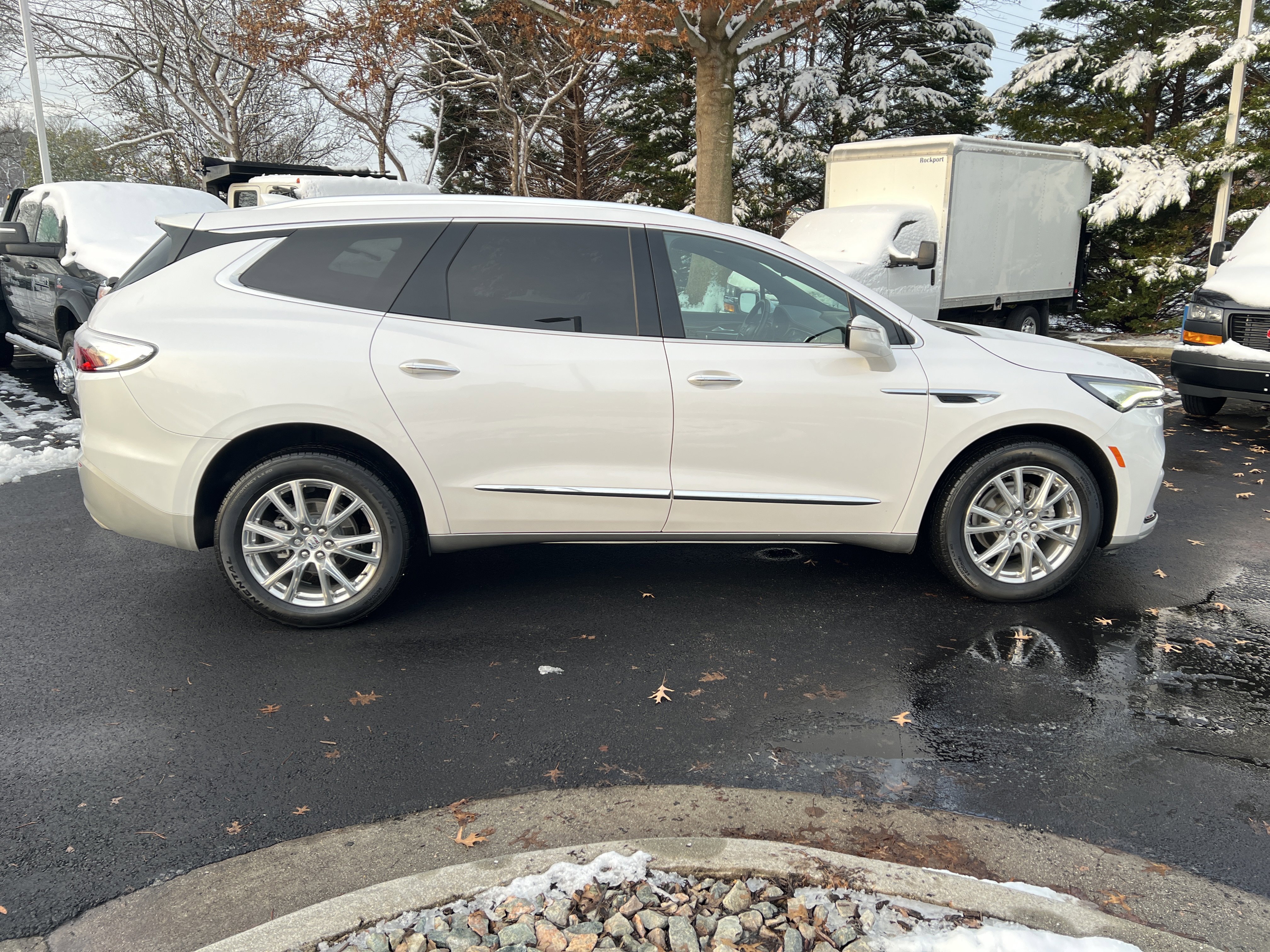 Certified 2023 Buick Enclave Essence w/ Experience Buick Package image 11