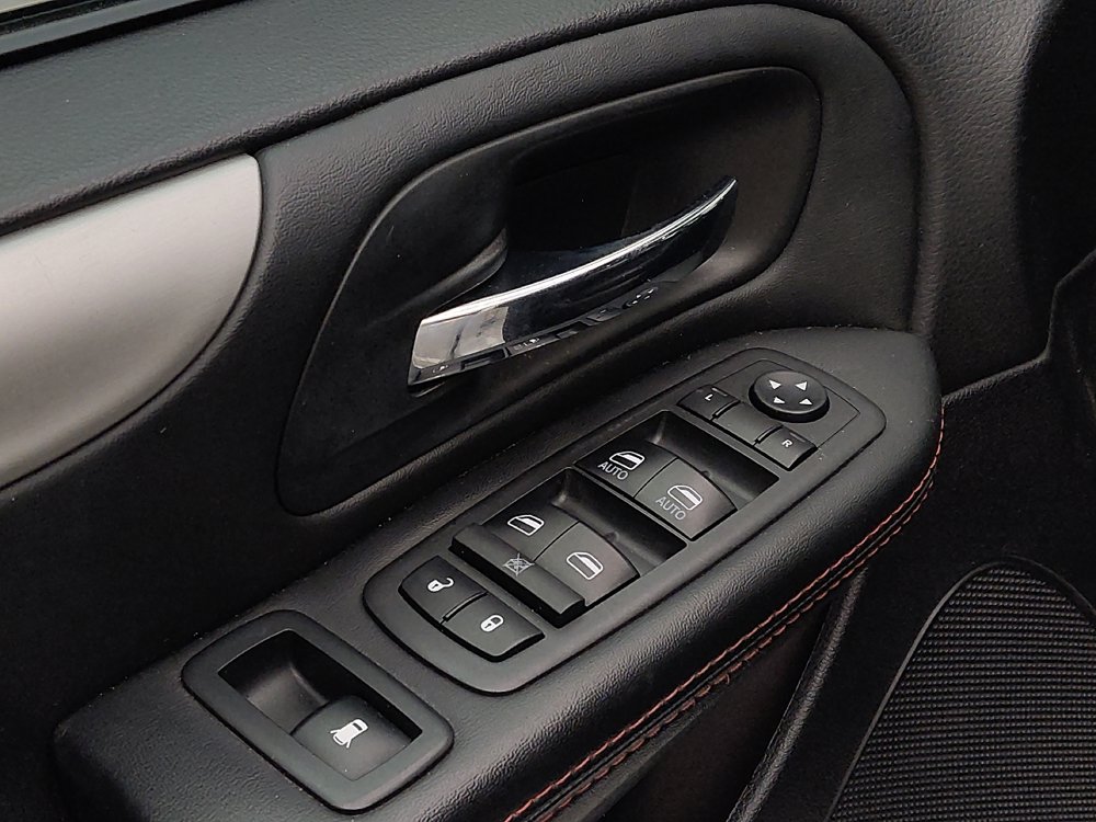 Used 2018 Dodge Grand Caravan GT FWD image 27