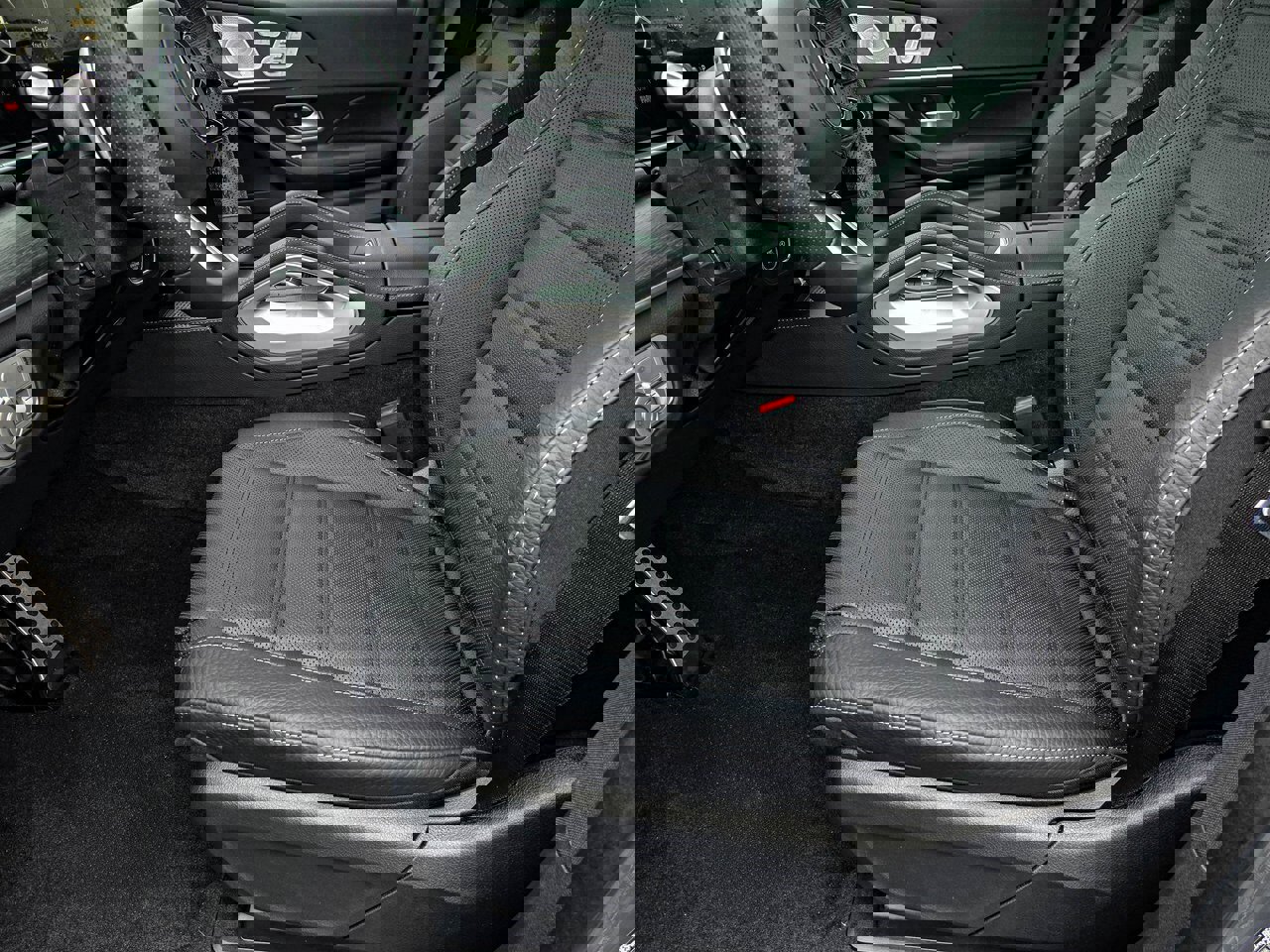 New 2026 Mercedes-Benz GLS 450 4MATIC image 13