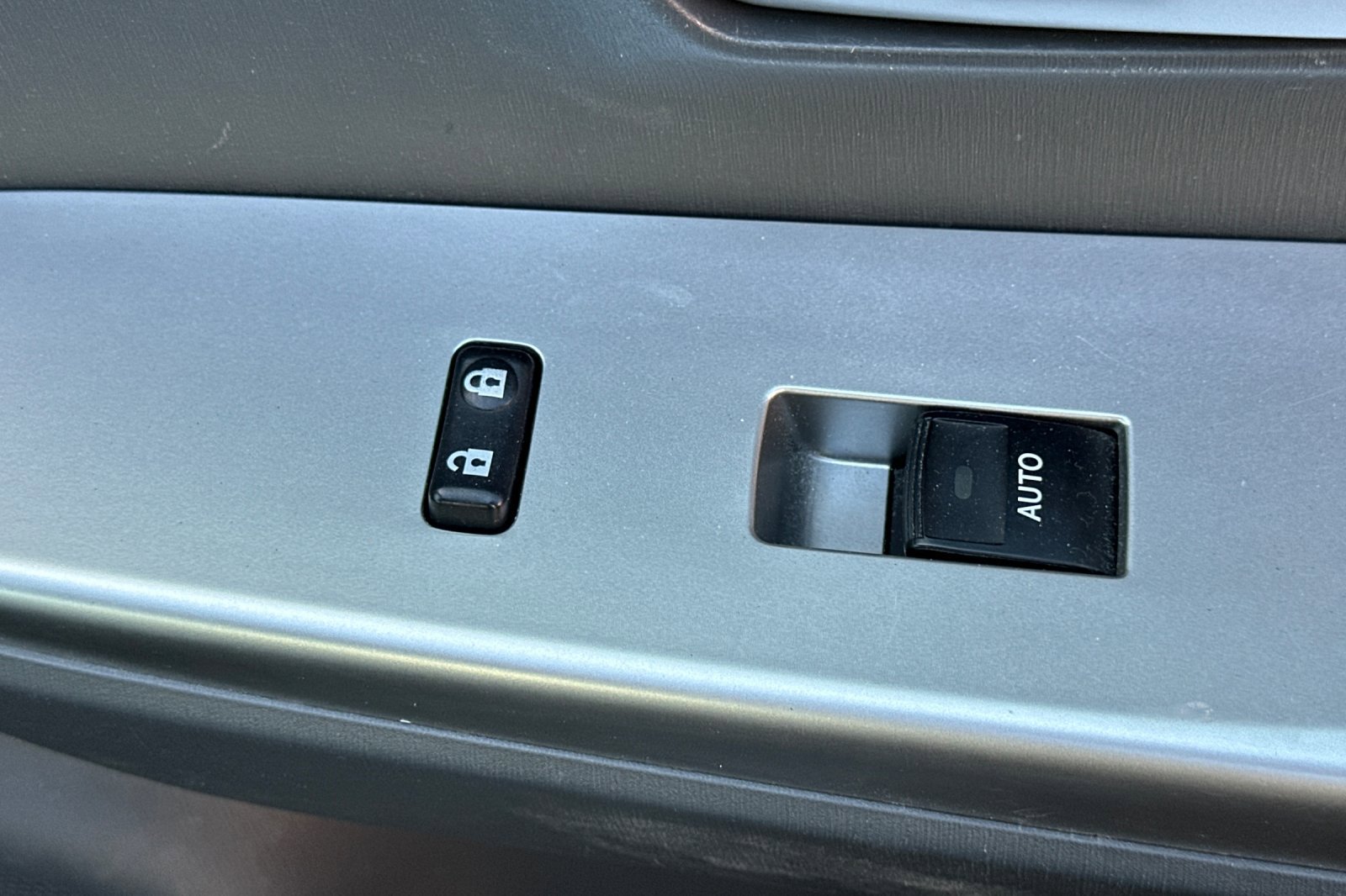 Used 2014 Toyota Prius V Three FWD image 22