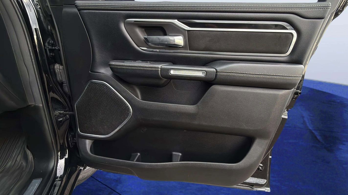 Used 2021 RAM 1500 Laramie w/ Sport Appearance Package image 17