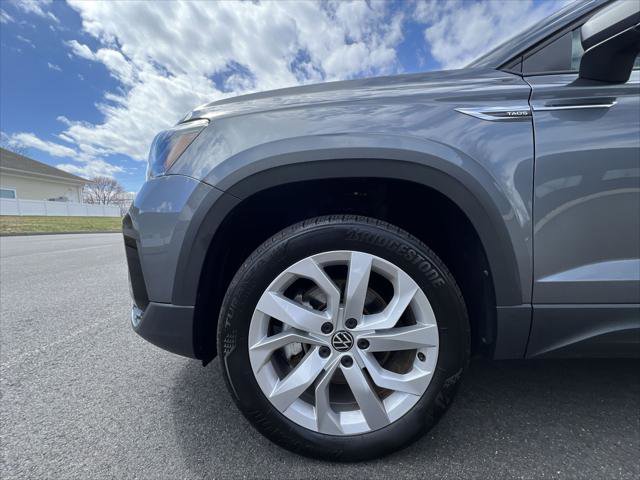 Certified 2023 Volkswagen Taos S image 10