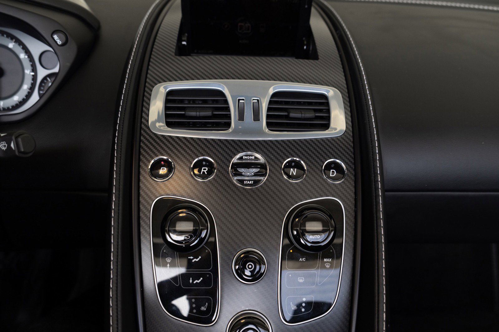 Used 2015 Aston Martin Vanquish Volante RWD image 49