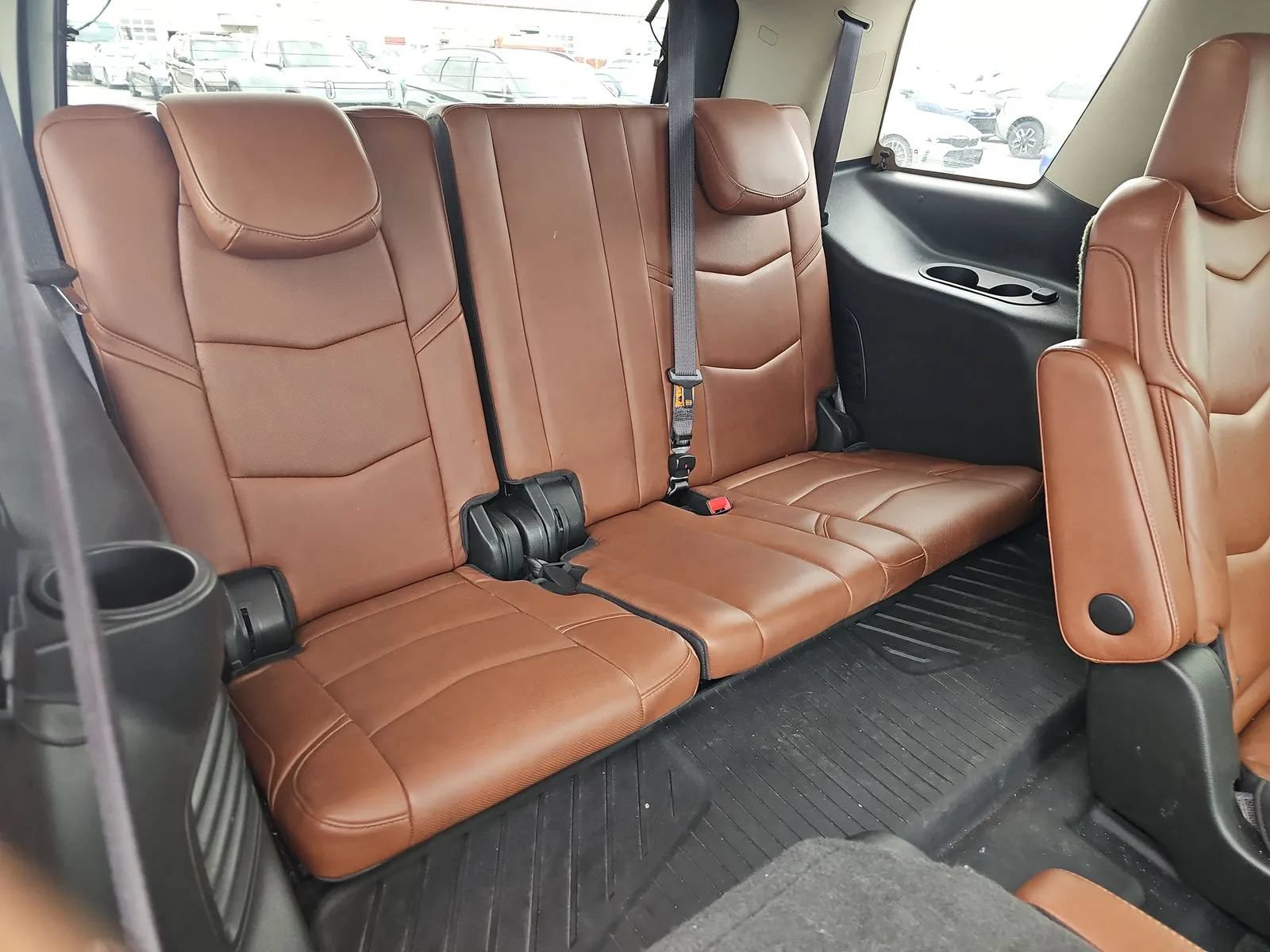 Used 2019 Cadillac Escalade Premium Luxury AWD/4WD image 12