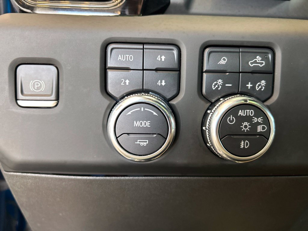Used 2023 GMC Sierra 1500 AT4 w/ AT4 Premium Package AWD/4WD image 24
