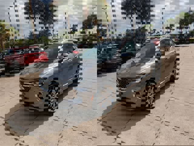 Used 2021 Buick Envision Avenir image 4