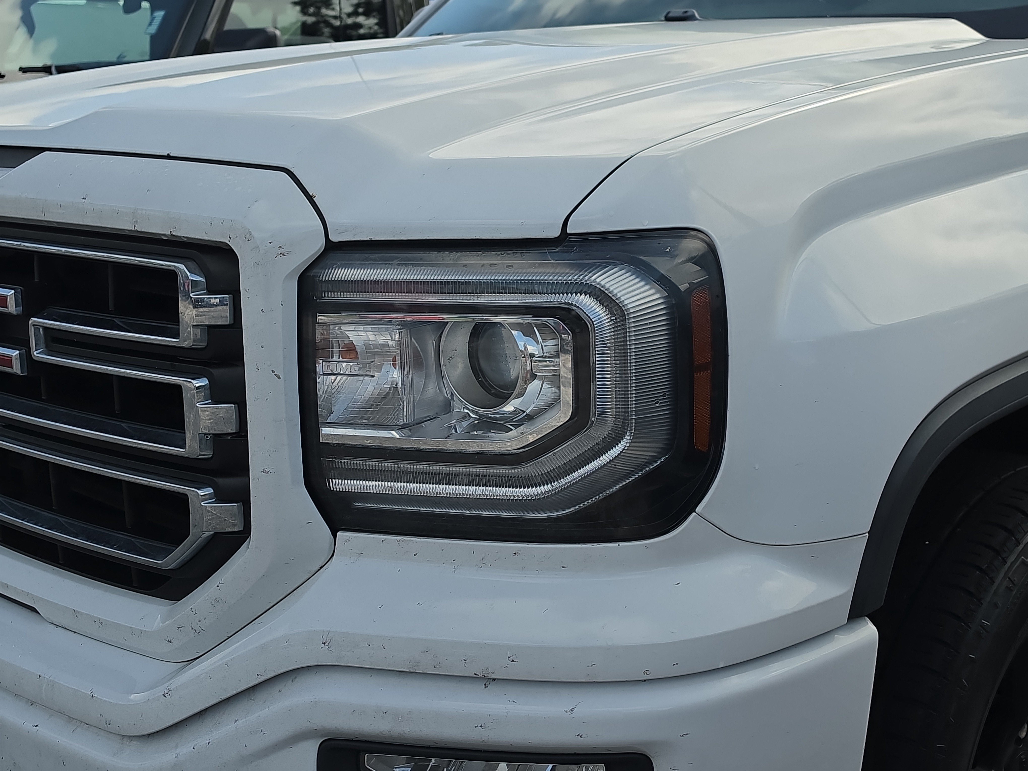 Used 2019 GMC Sierra 1500 Limited w/ Elevation Edition AWD/4WD image 9