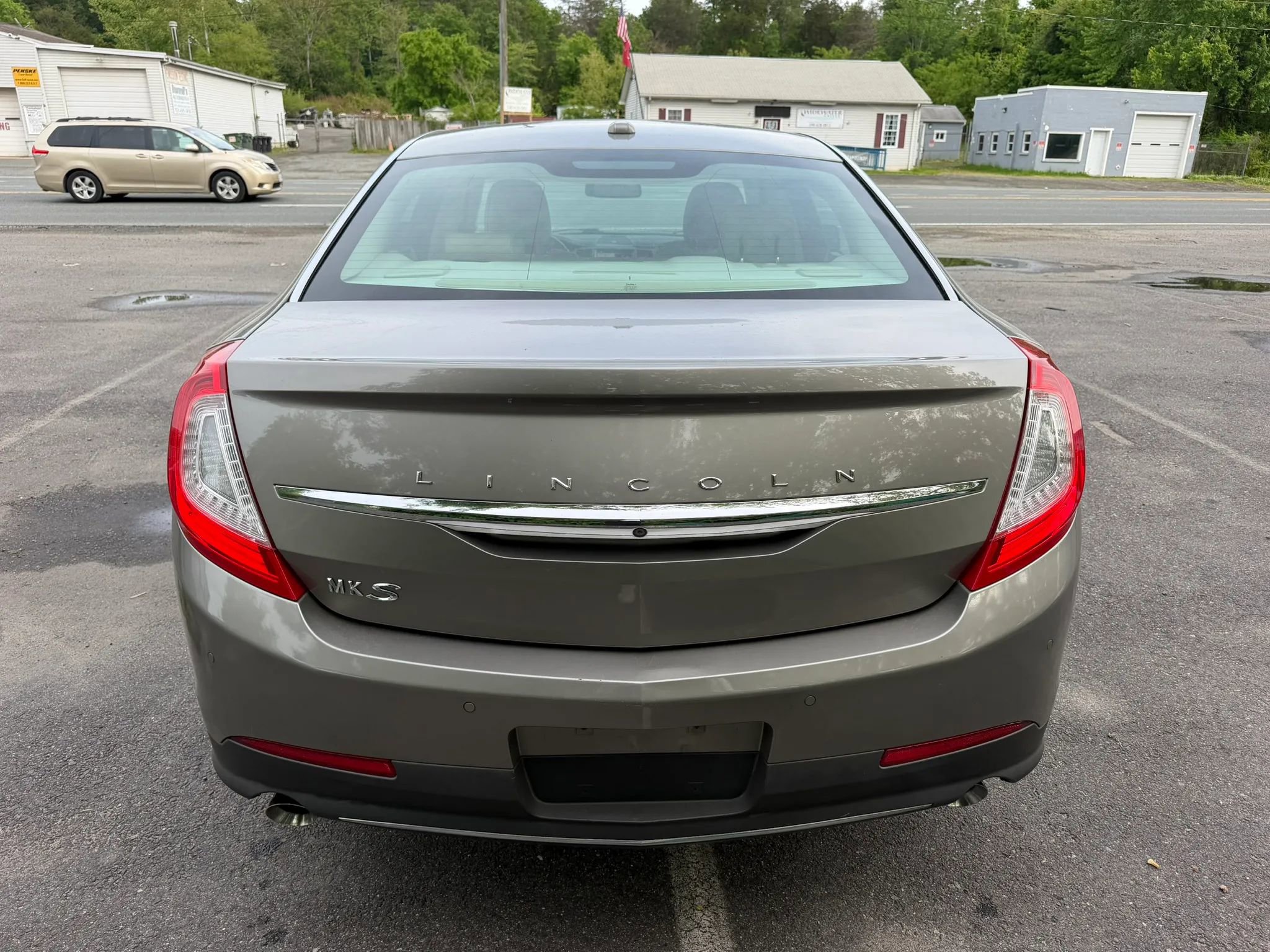 Used 2016 Lincoln MKS AWD w/ Equipment Group 101A image 9