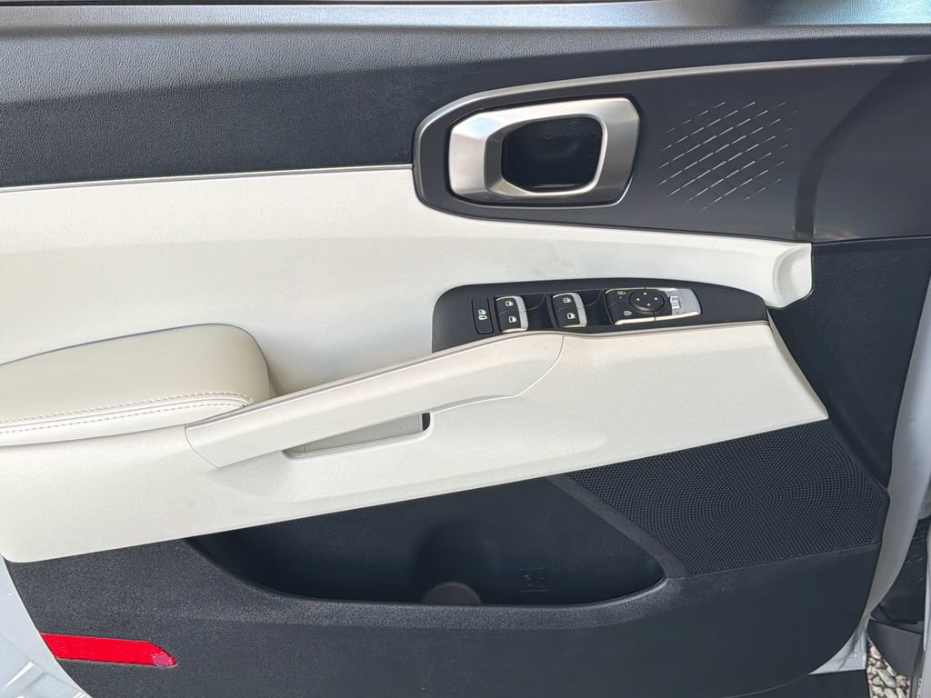 Used 2026 Kia Sorento S w/ S Panoramic Sunroof Package FWD image 3