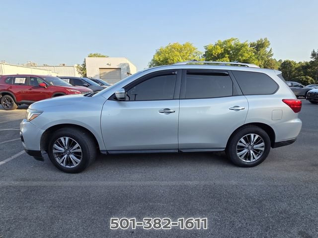 Used 2020 Nissan Pathfinder SV AWD/4WD image 2