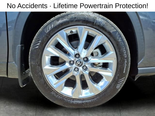 Used 2021 Toyota Highlander Limited image 9
